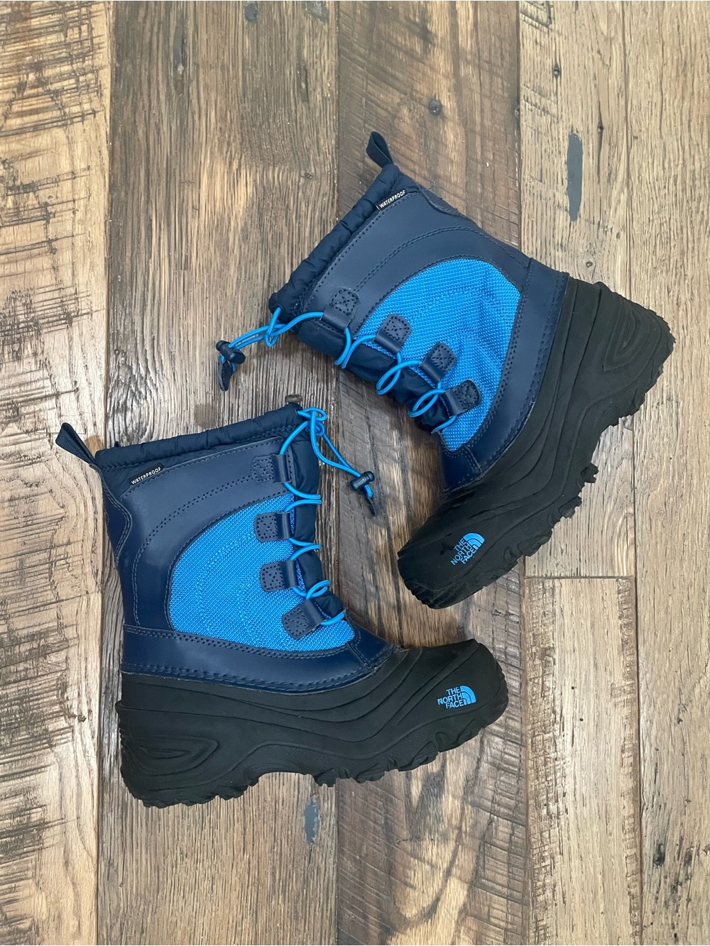 The North Face waterproof winter snow boots boy 2